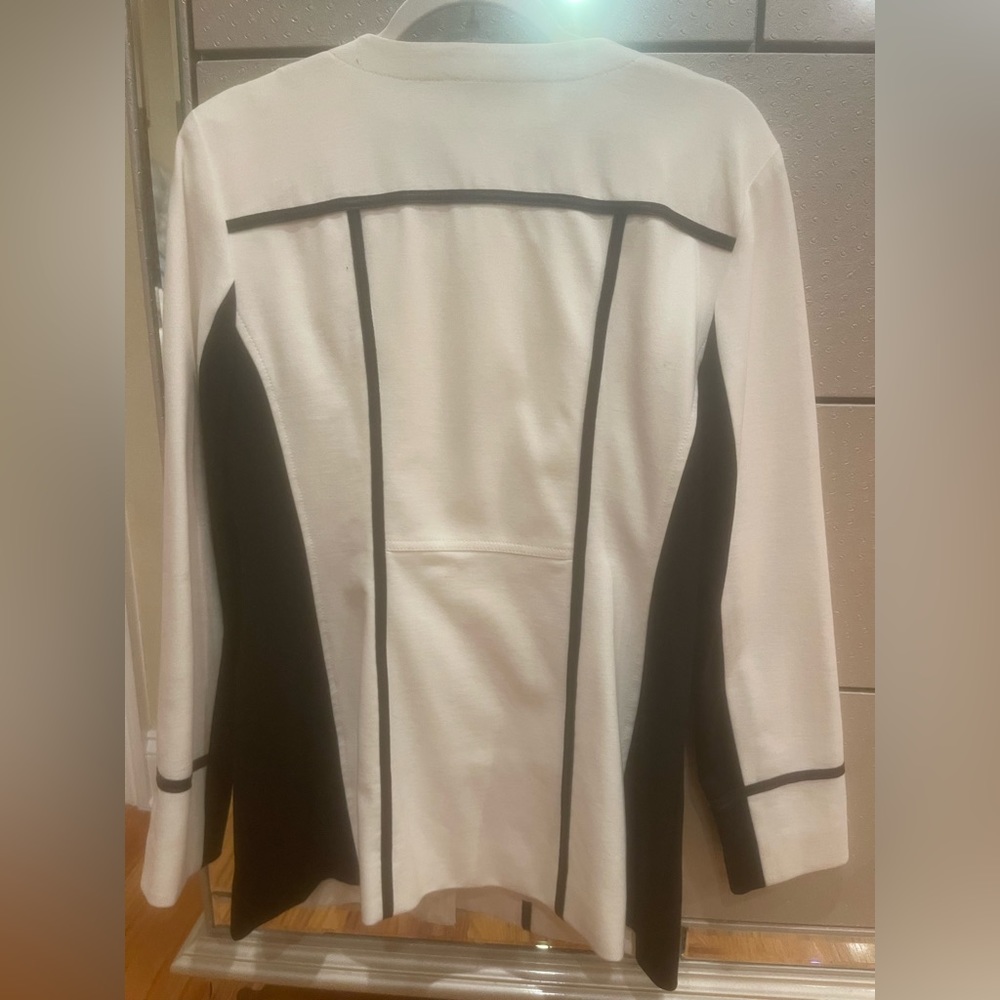 Nice brand new black and white long jacket. N - Picture 3 of 3